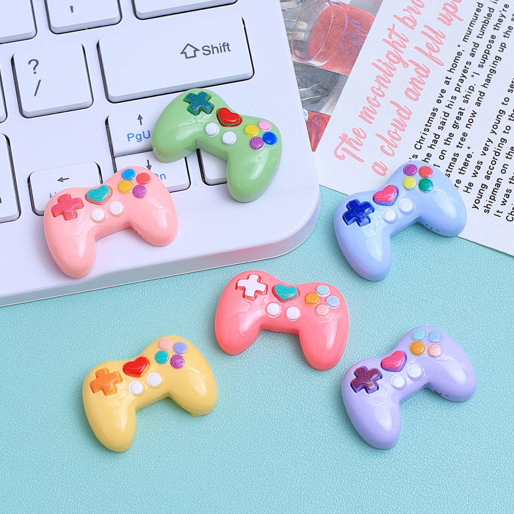 5個入り カラフルゲーム機ゲームパッド樹脂チャーム イヤリン - Gaming Console With のレビューと価格